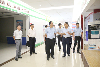 中煤集團與市老科協(xié)領(lǐng)導(dǎo)到濟寧市智建科技孵化基地考察合作